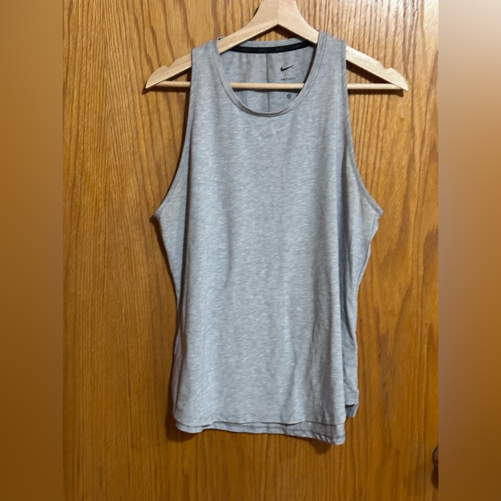 Nike women’s athletic tank sz‎ large drifit grey